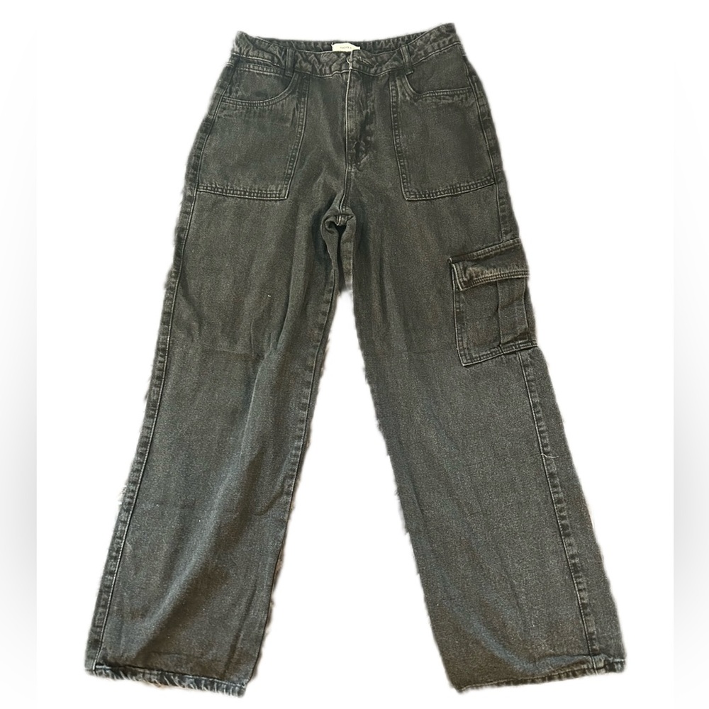 Forever 21 black denim jeans. Size 21